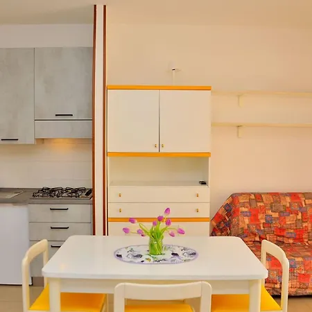 Modern With Side Sea View Balcony Apartman