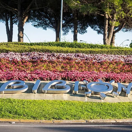 Modern With Side Sea View Balcony Apartman