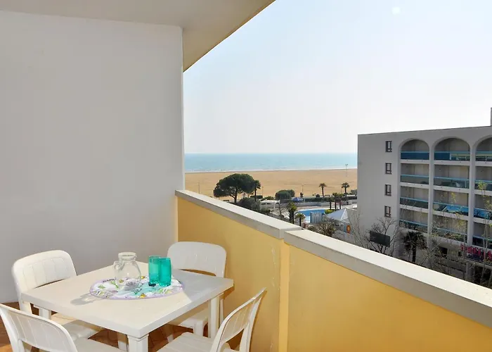 Modern With Seaview Balcony Апартаменты